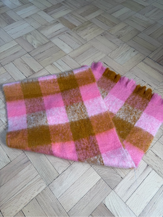 H&M Accessories - Women’s Checkered Pink and Brown Winter Scarf